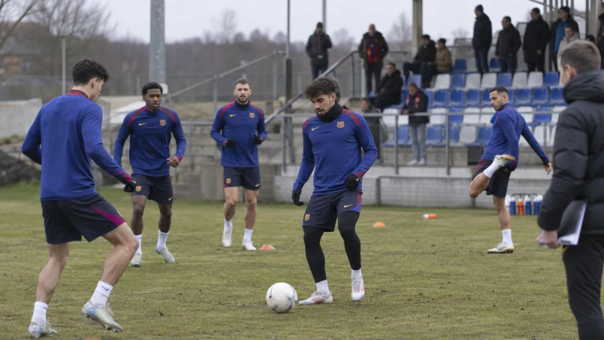 Flick har tatt ut Barcelona-troppen mot Sevilla